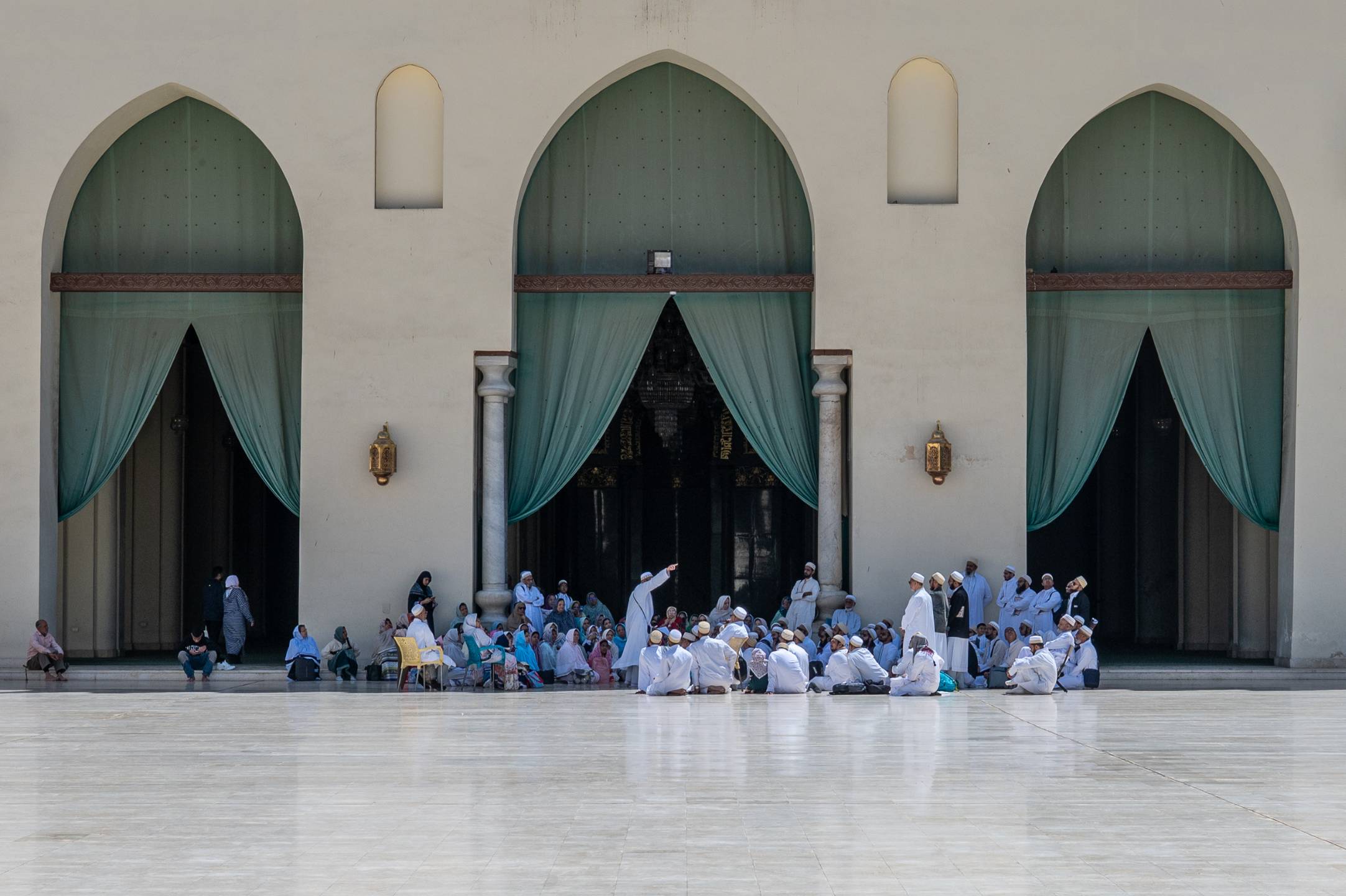 Im Innenhof der al-Hakim-Moschee