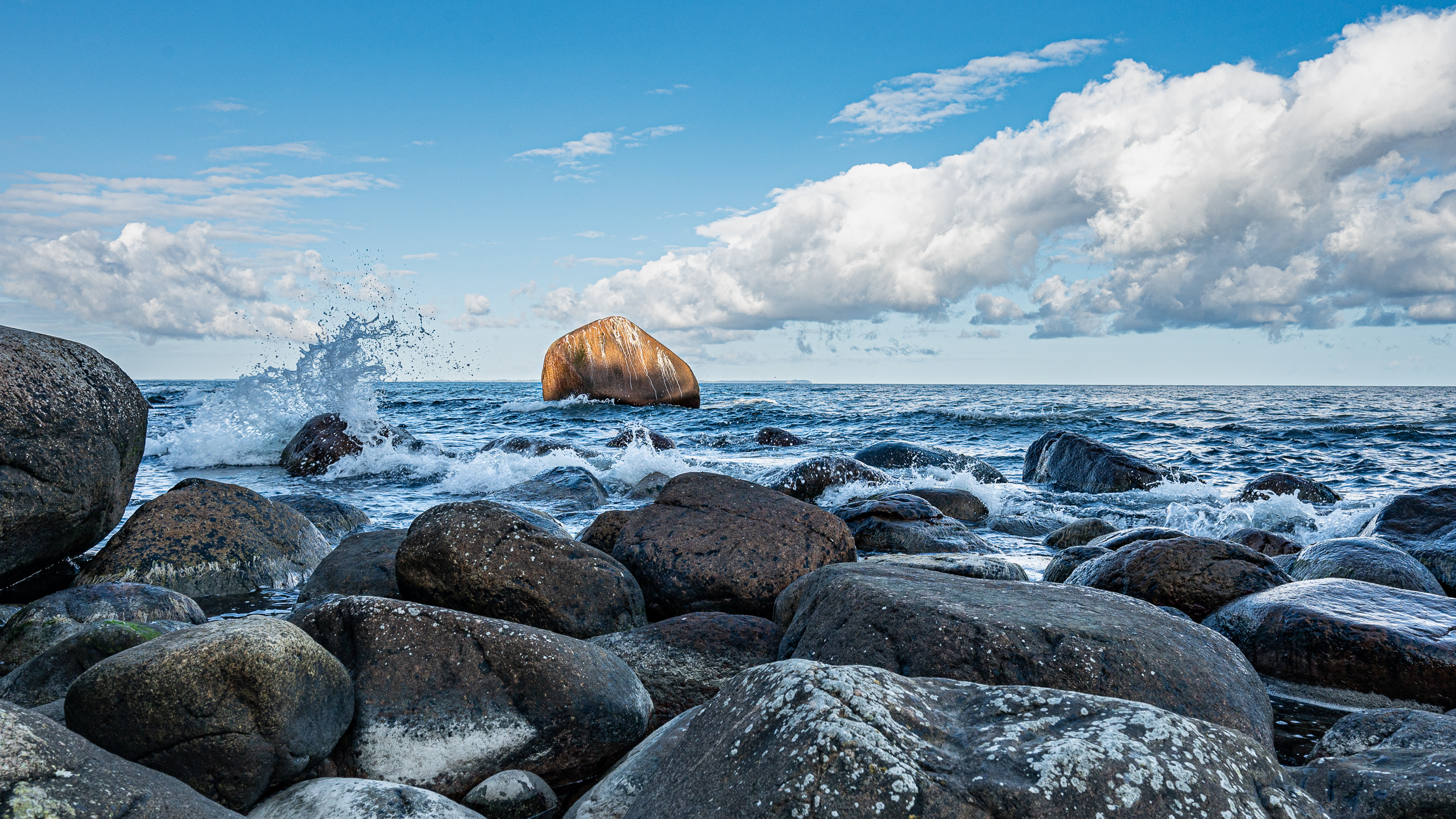 Der Schwanenstein bei Lohme im Morgenlicht