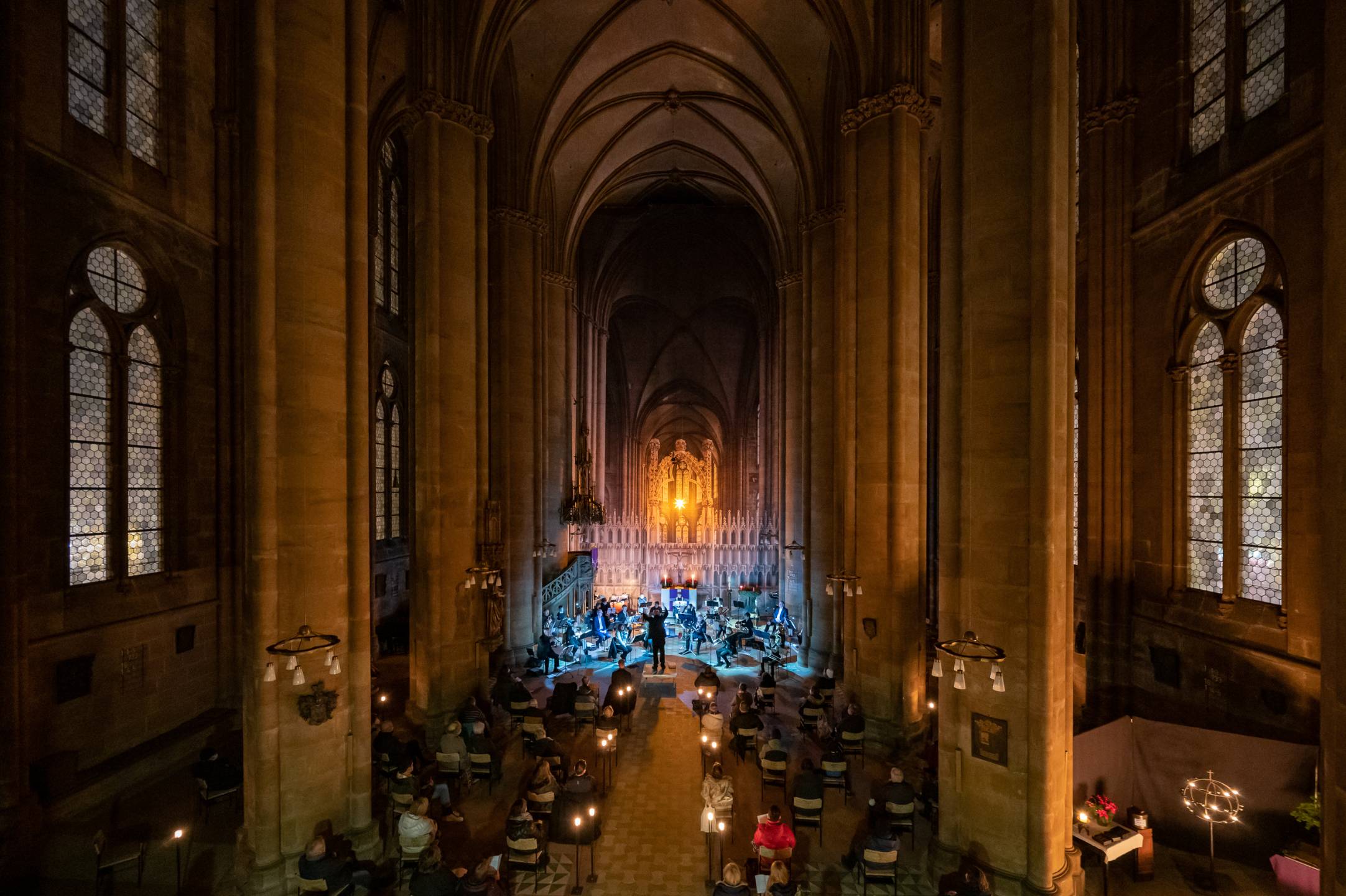 Adventsmusik im Kerzenschein