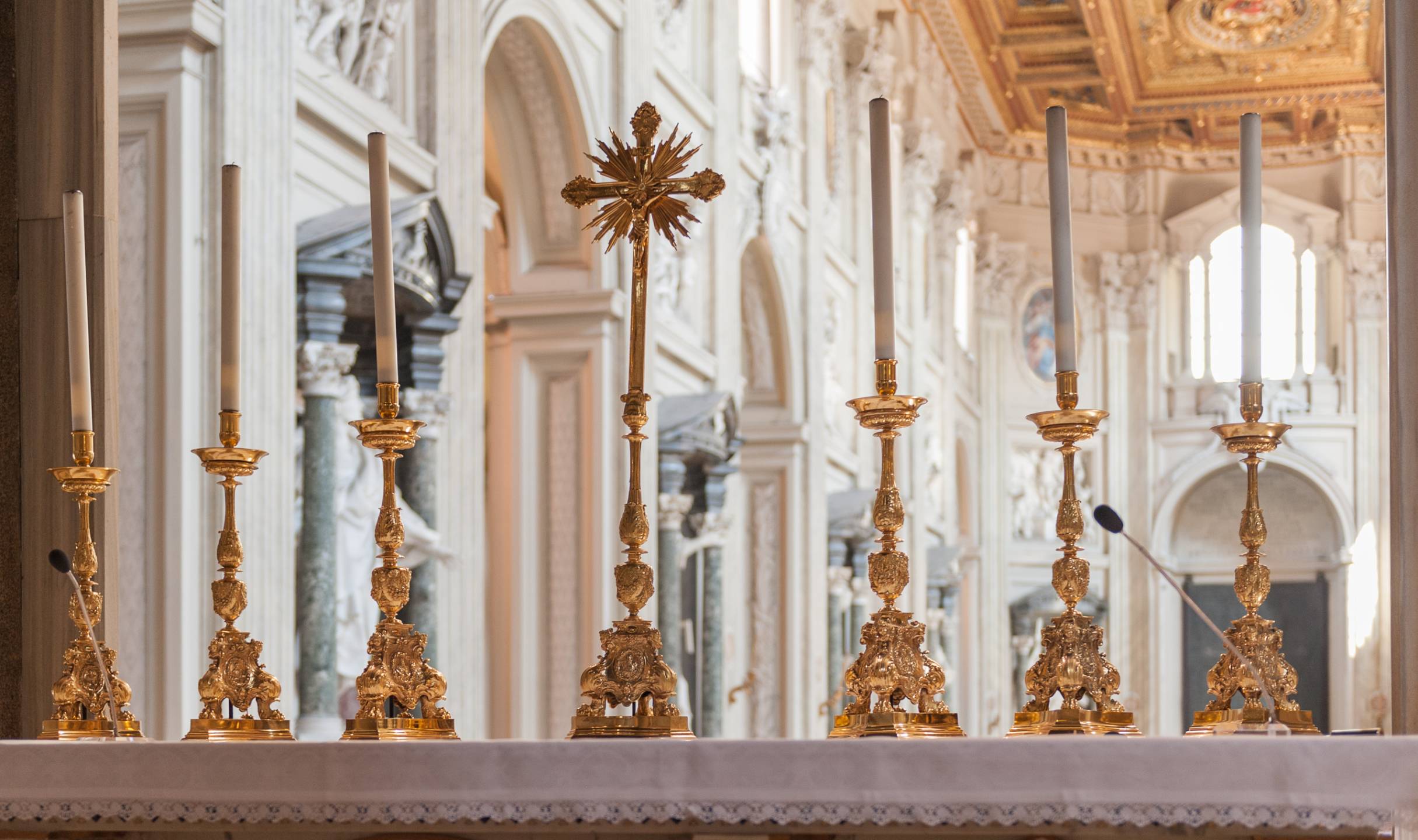 Hier zelebriert der Papst (San Giovanni in Laterano, Rom)