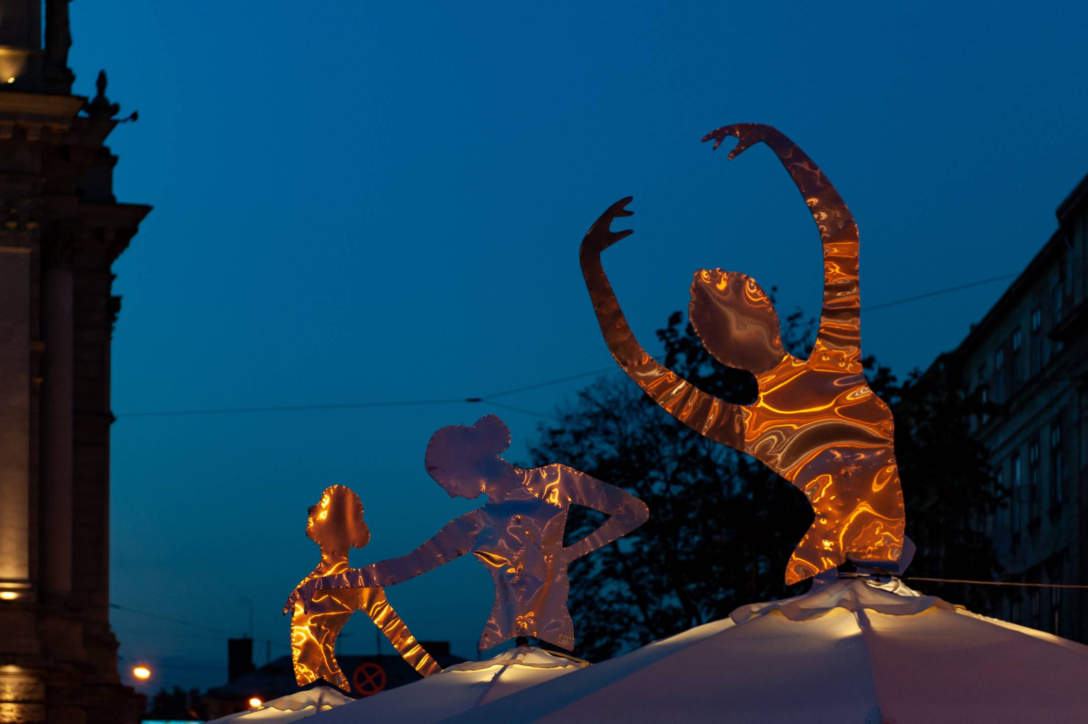 Nachtballett vor dem Opernhaus